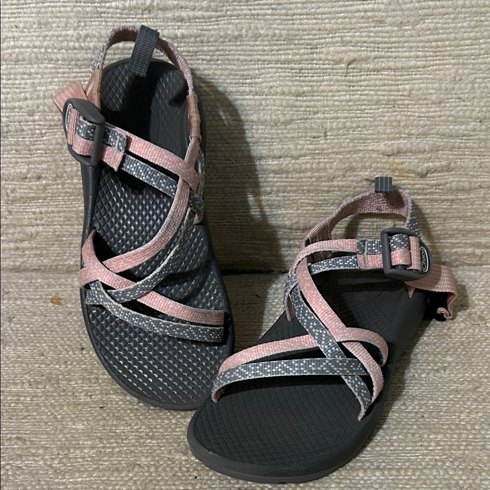Chaco Kids Youth size 13 Sandals in Gray and Pink